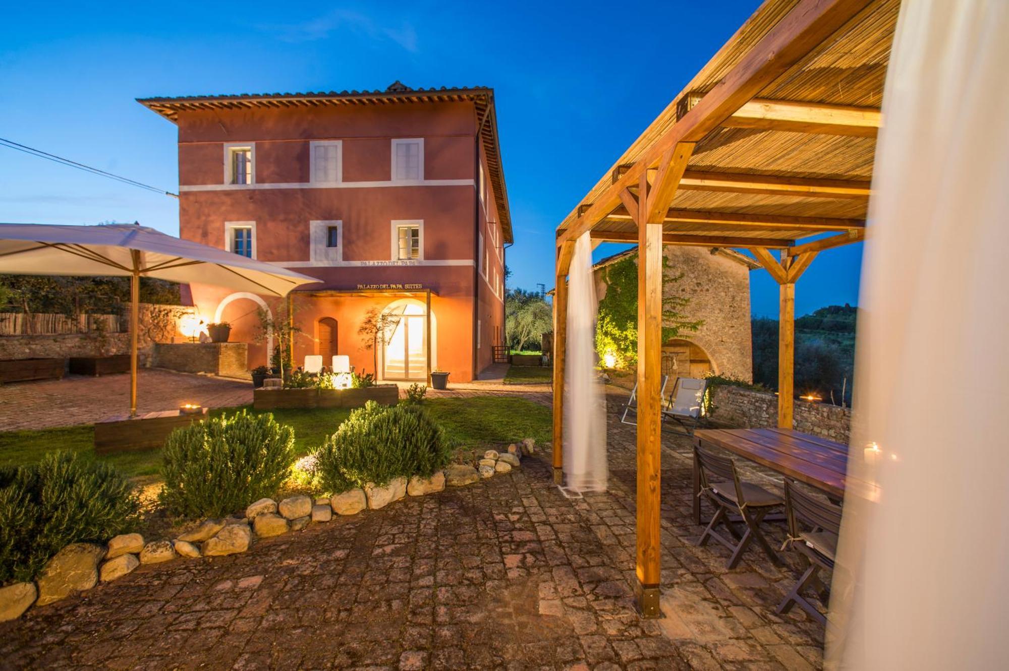 Palazzo Del Papa Country Suites Сиена Экстерьер фото