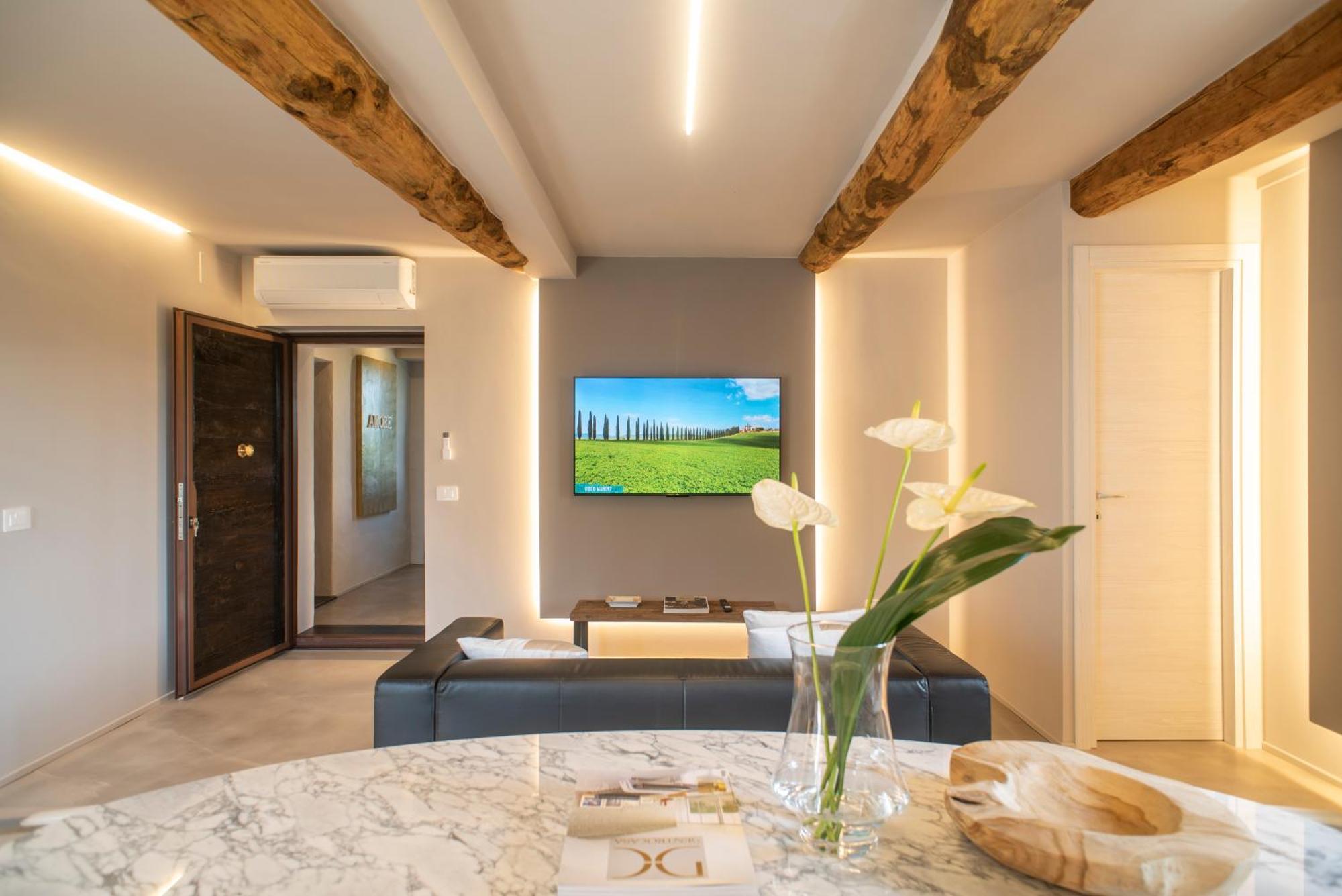 Palazzo Del Papa Country Suites Сиена Экстерьер фото